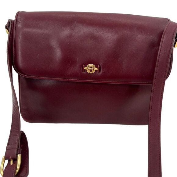 Vintage Etienne Aigner Gorgeous Deep Red Leather Shoulder Messenger Style Bag - Picture 4 of 16